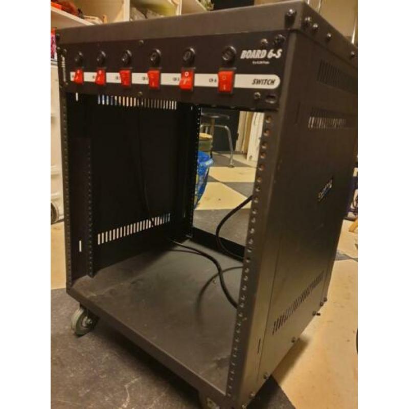 eurolite board 6-s met kast op wielen