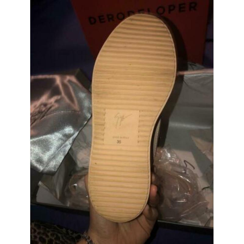 Guiseppe zanotti