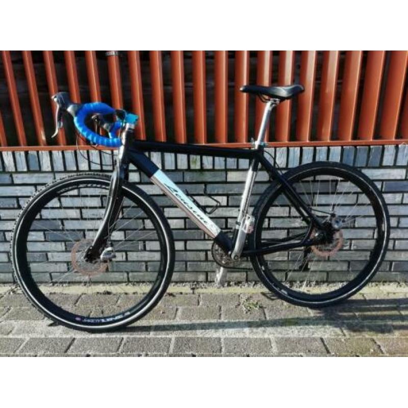 Gravelbike Leusini