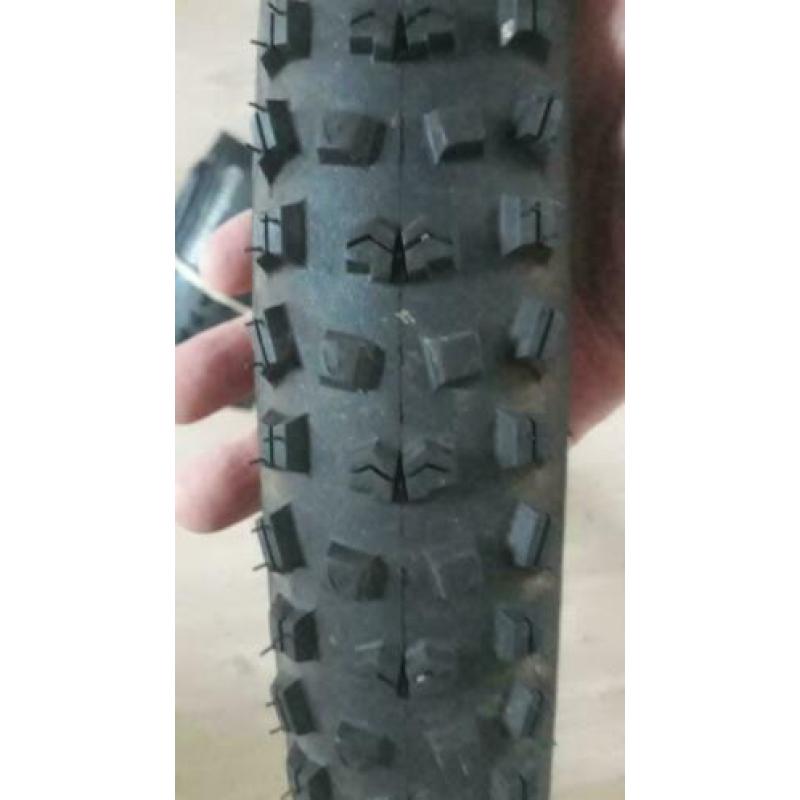 2x Continental Mountain King banden 26 x 2.40 (60-559)