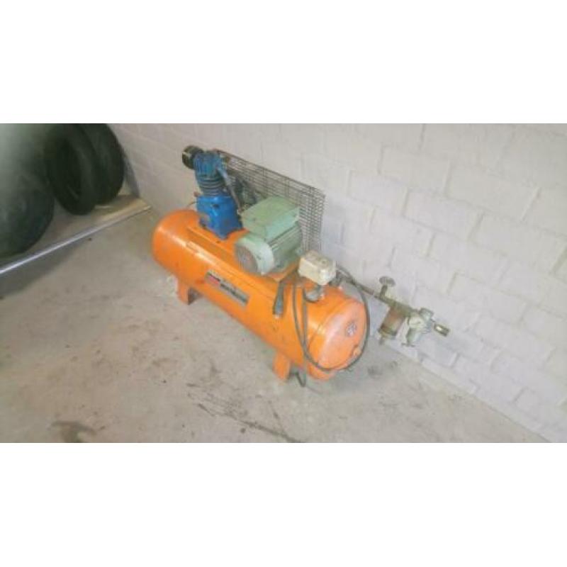 Prima compressor te koop:
