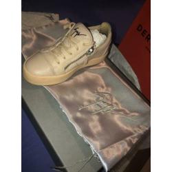 Guiseppe zanotti