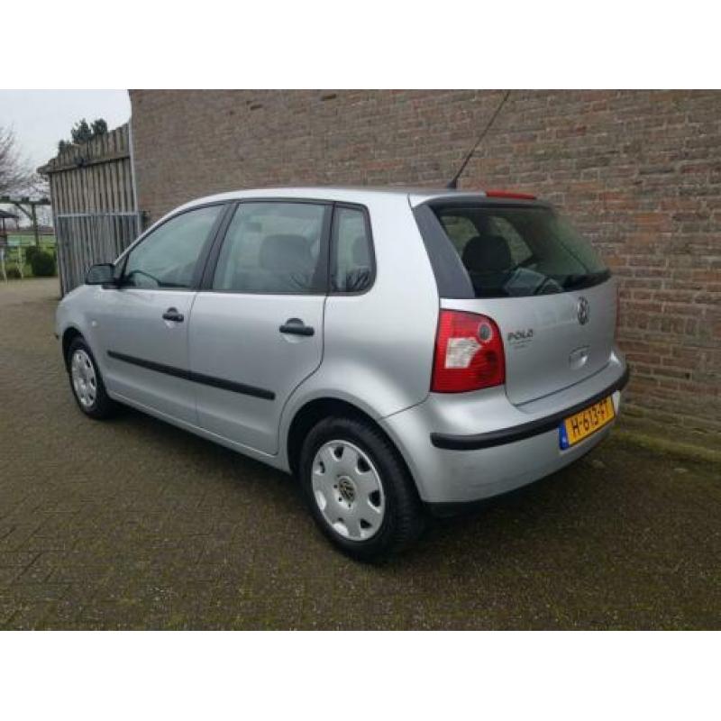 Mooie Volkswagen Polo 1.2 | 5 deurs | Airco | Lage km stand!