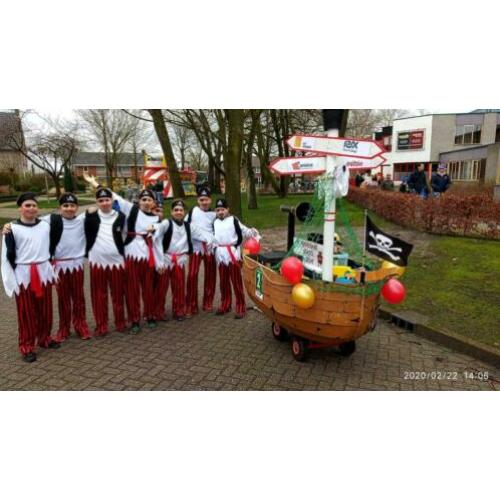 Leuke boot / piraten boot + pakken