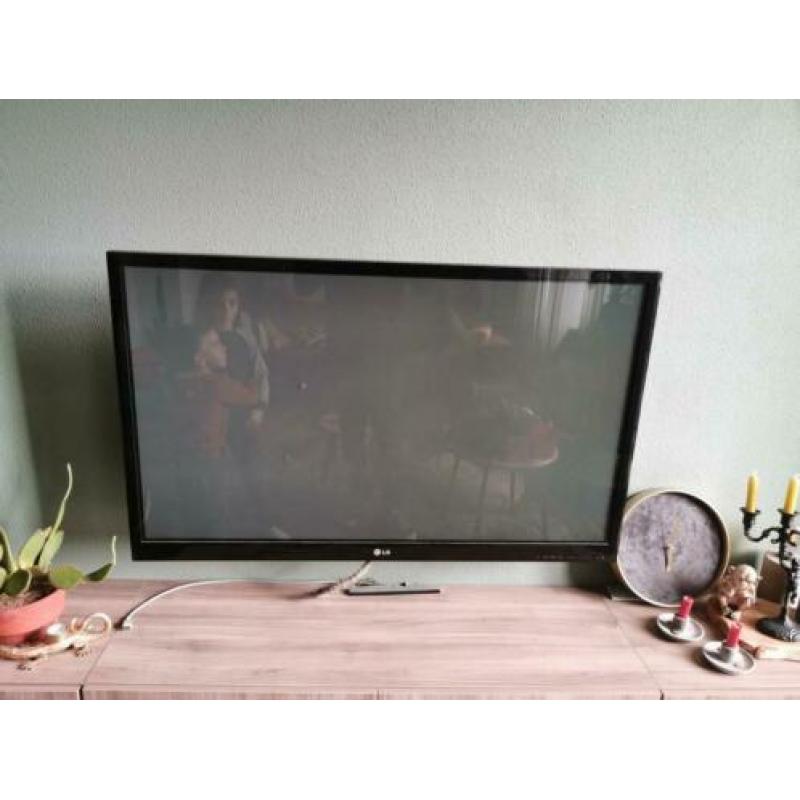 Plasma scherm van LG 107cm diagonaal