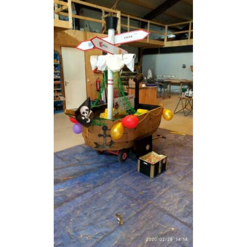 Leuke boot / piraten boot + pakken