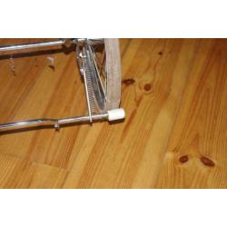 Vintage oude kinderwagen jeansblauw