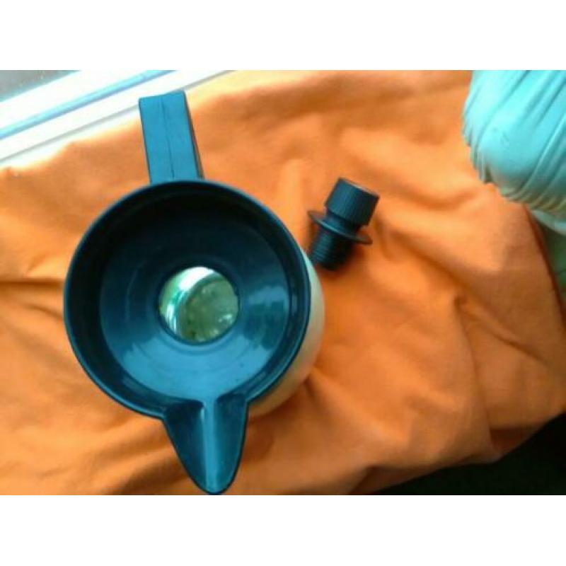 Retro thermoskan,zwart met bloemmotief