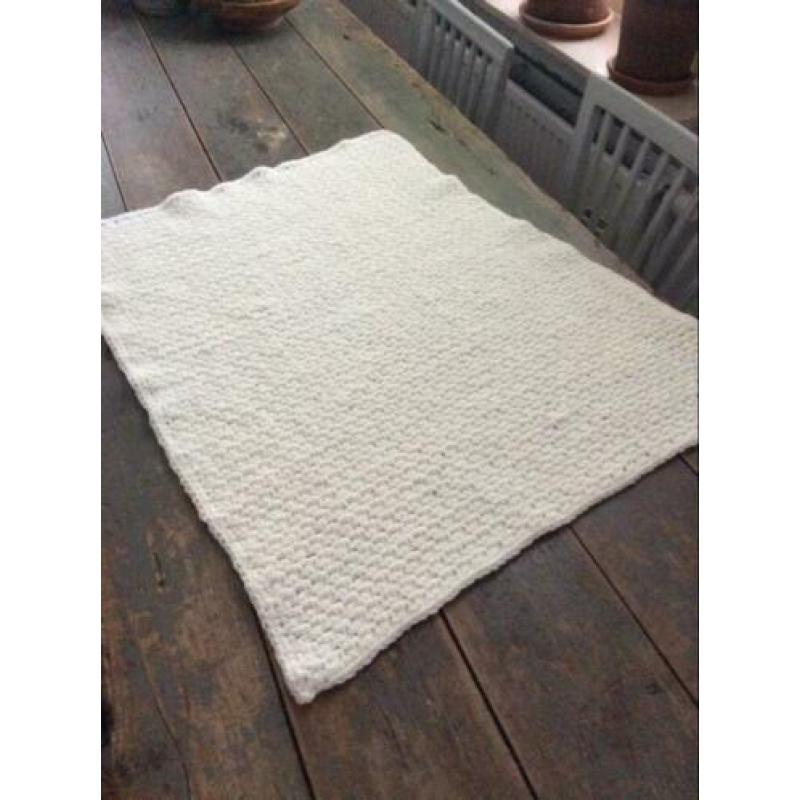 Handgemaakte deken sprei wikkeldoek baby wol wit nieuw !