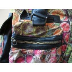 Desigual zwarte tas met bloempatroon/verschillende vakken