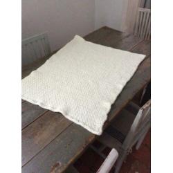 Handgemaakte deken sprei wikkeldoek baby wol wit nieuw !