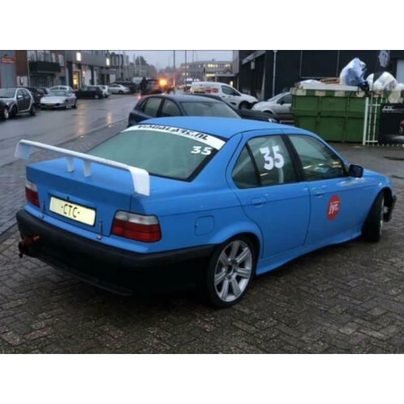BMW 325i E36 Cup auto