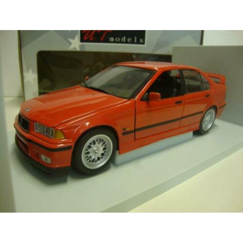 BMW 318 IS rood 1996 Ut Models Limited 1:18 KRD