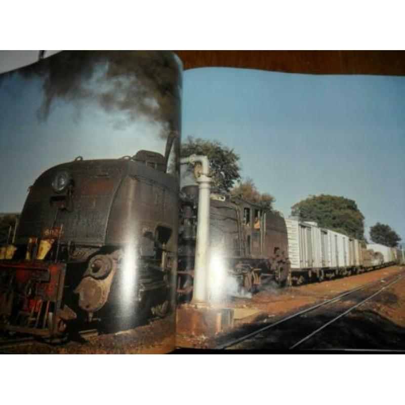 Treinenboek "stoomtreinen uit de hele wereld" Colin Garrett