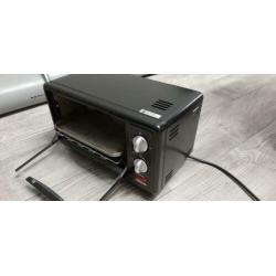 Tristar elektrische oven. Ook gemakkelijk voor de camping.