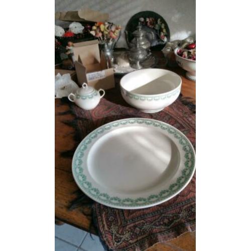 splinternieuw servies ROYAL BOCH serie CARLOTTA in doos
