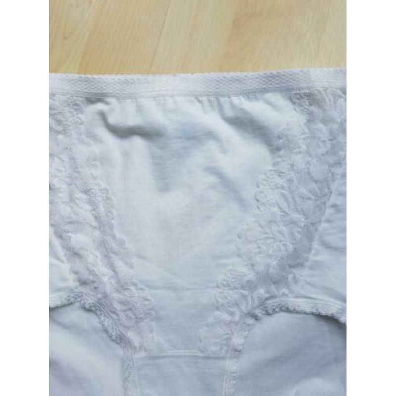 Mooie nieuwe witte katoenen dames slip Xl 2 stuks
