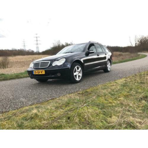 Mercedes C-Klasse 2.0 C180 Combi 2001 Zwart * APK 12-2020*