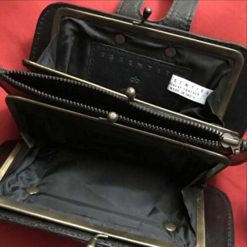Klein Tasje ESSENTIEL