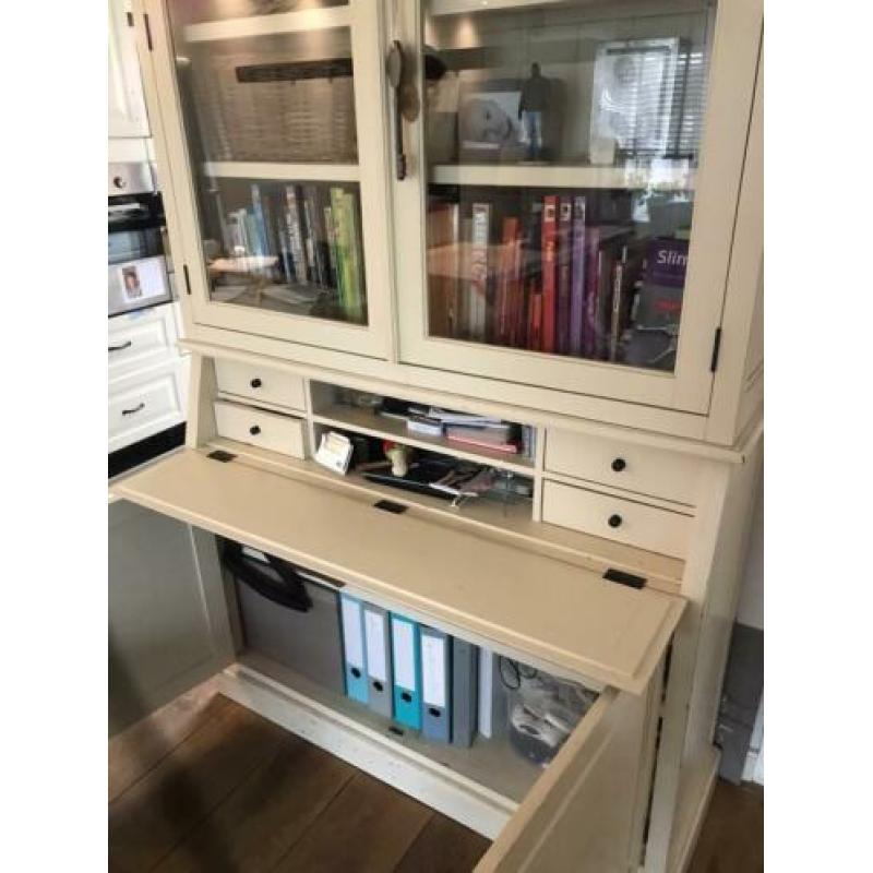 Vitrinekast buffetkast boekenkast secretaire buro landelijk