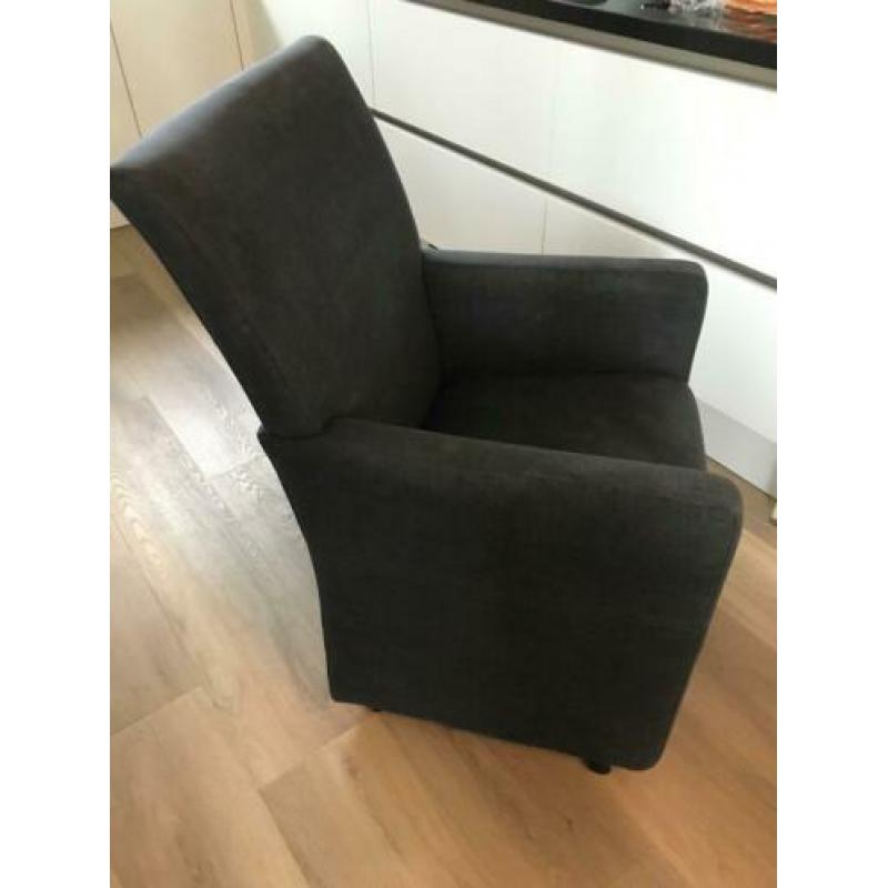 Te koop: nette eetkamer stoelen