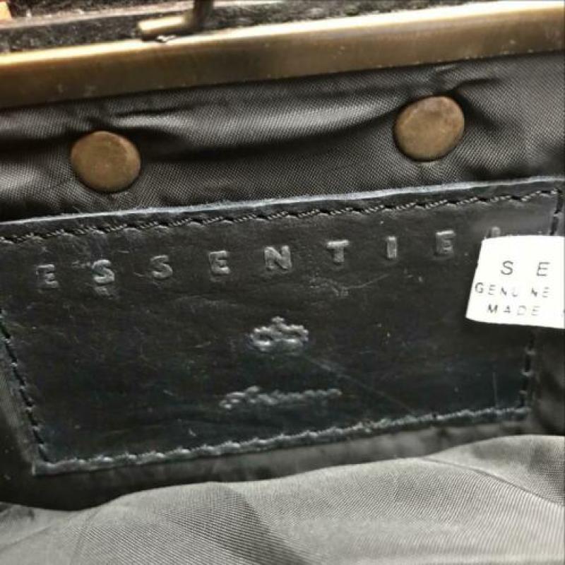 Klein Tasje ESSENTIEL
