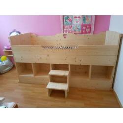 kinderbed van steigerhout
