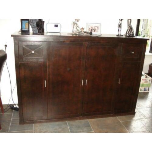 DRESSOIR en SALONTAFEL