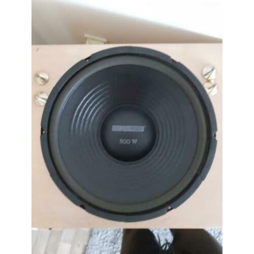 1x 30 cm woofer van hq power.