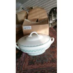 splinternieuw servies ROYAL BOCH serie CARLOTTA in doos