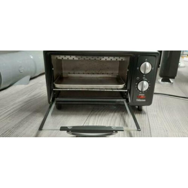 Tristar elektrische oven. Ook gemakkelijk voor de camping.