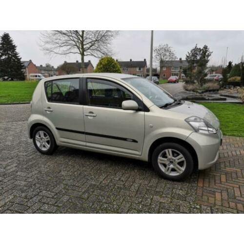 Daihatsu Sirion 1.3 2006 Beige