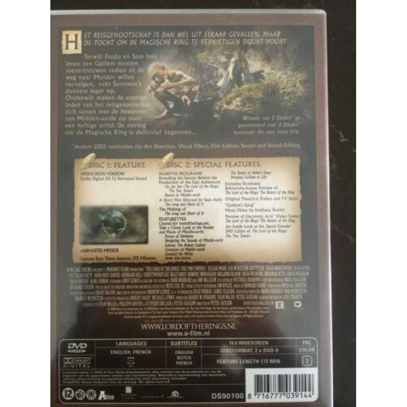 2 dvd’s lord of the rings two towers/fellowship of the rings