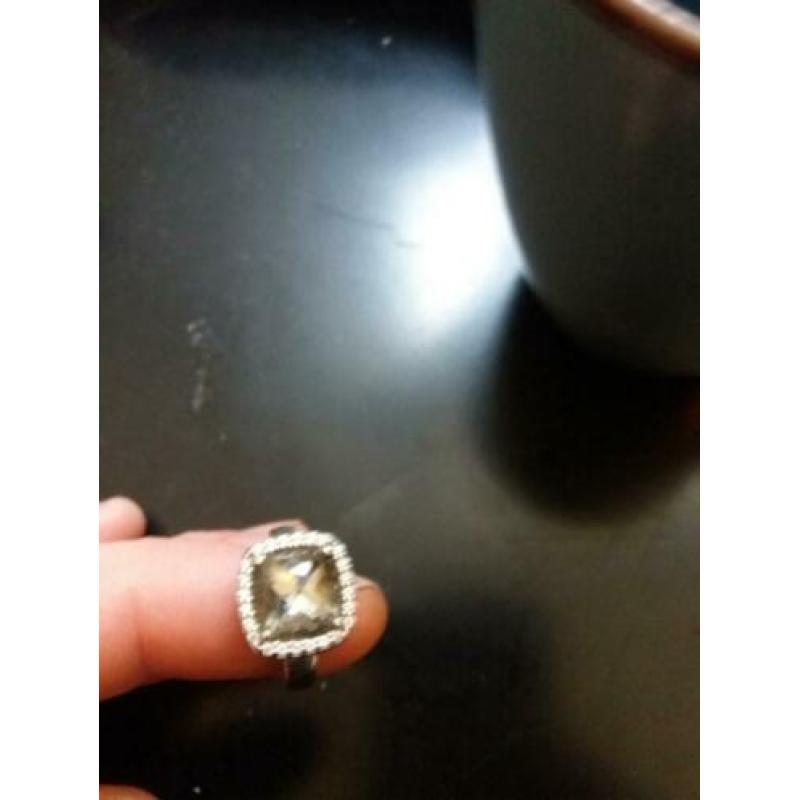 Ring tisento