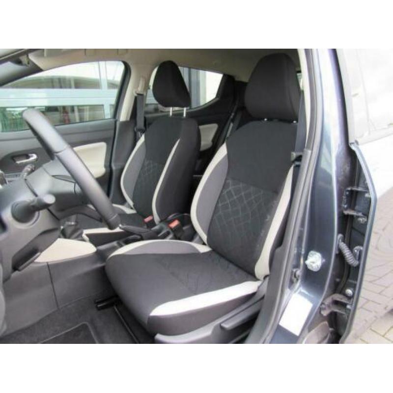 Nissan Micra 1.0 IG-T 100pk N-Connecta | Navigatie | Camera