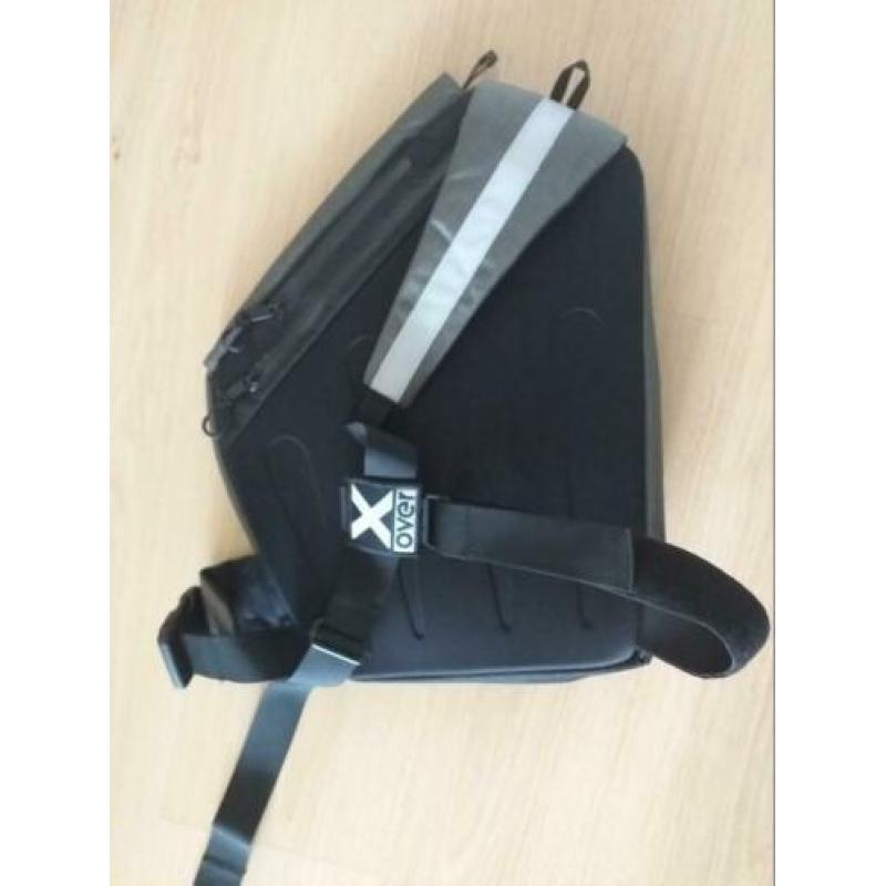 X-Over schoudertas grijs zwart 12 liter