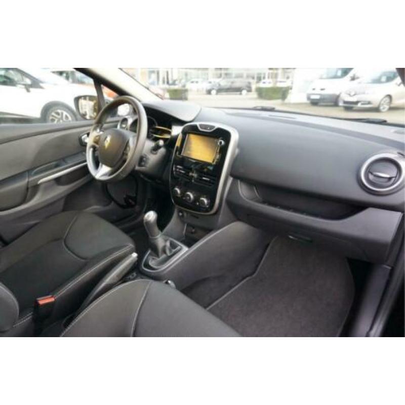 Renault Clio Estate TCE 90 Night & Day (bj 2016)