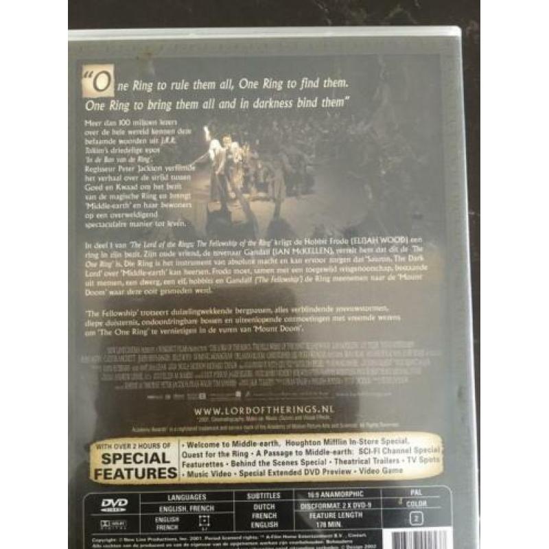 2 dvd’s lord of the rings two towers/fellowship of the rings