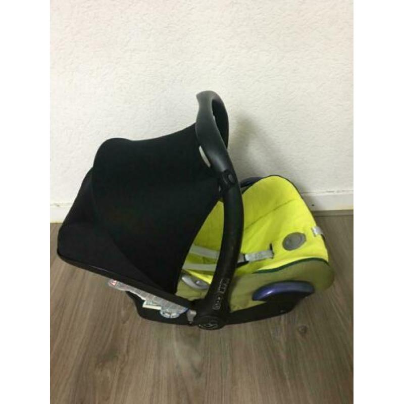 Maxi Cosi met voetenzak