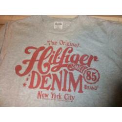 Tommy Hilfiger leuk grijs shirt maat S.