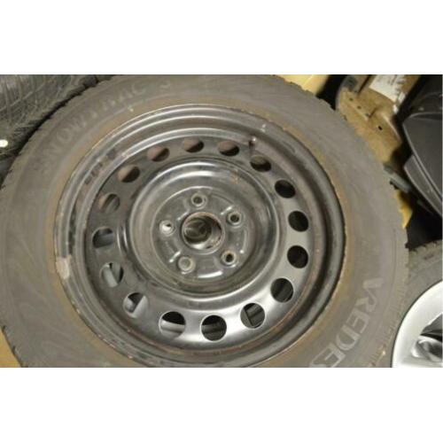 Org: 16" Suzuki SX-4 stalen Velgen 5x114.3 + Winterbanden