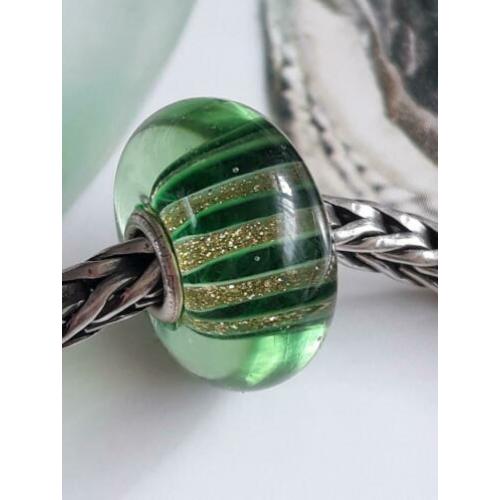 Stralende zonnestralen. kraal Van Trollbeads