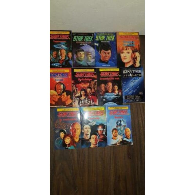 Star Trek VHS verzamel boxen en magazines en borg box
