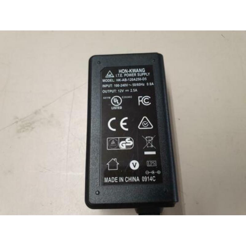 Netvoeding 12V 2,5A