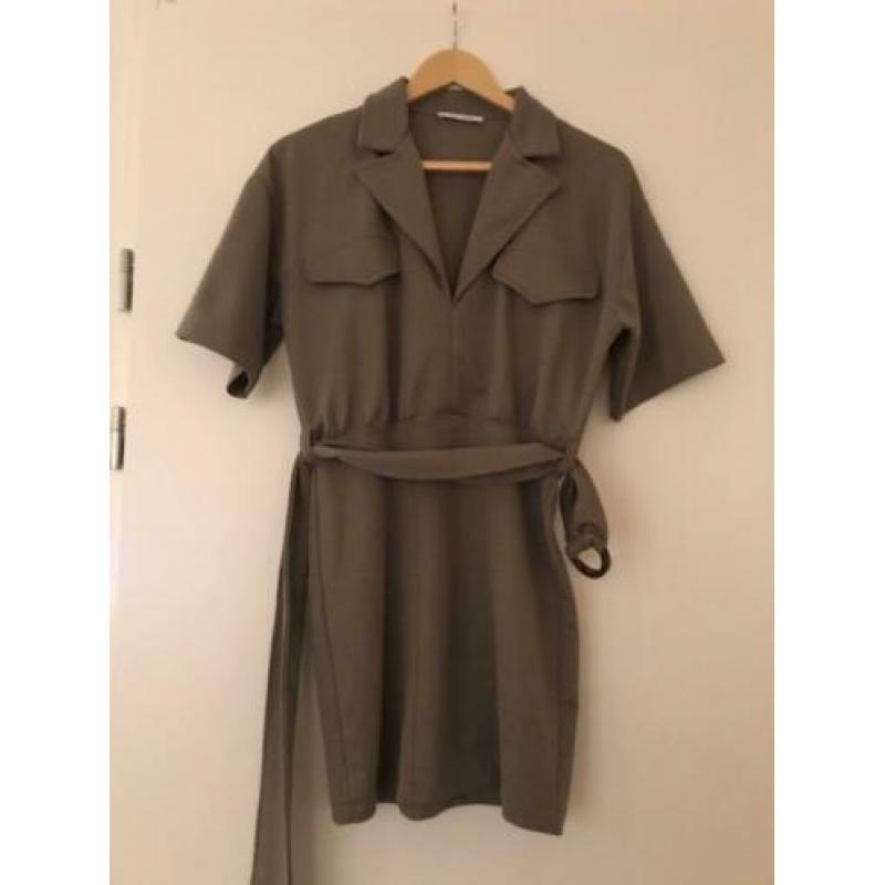 Legergroen jurkje van ZARA maat S/M