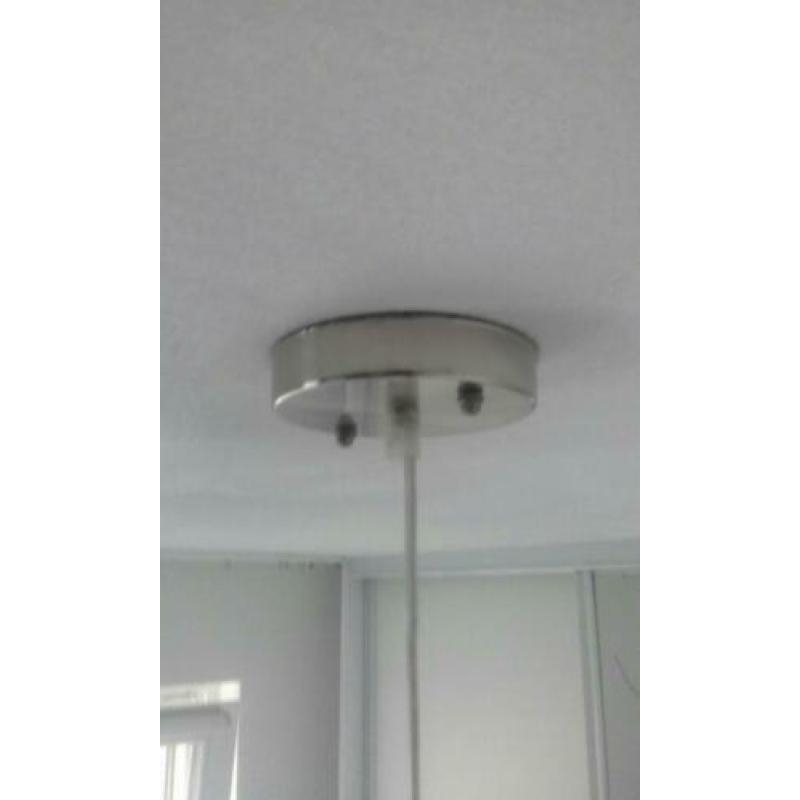 Te koop 2x hanglamp afmeting br. x h. 30 cm x 20 cm