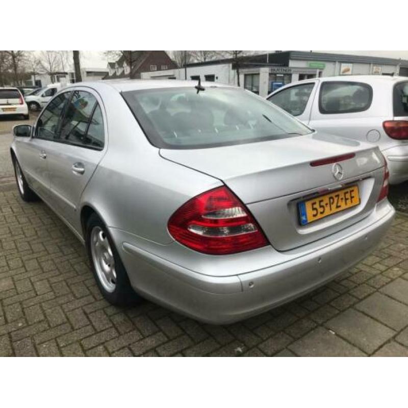 Mercedes-Benz E-klasse 200 CDI Classic 383.DKM ECC NAVI PDC