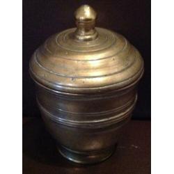Oud bronzen potje 8,5 cm hoog