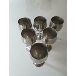 Te koop: 6 Tinnen glazen.