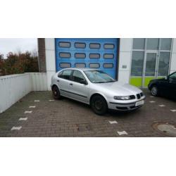 Seat Leon 1.4-16V Signo Airco APK NAP 5 drs youngtimer